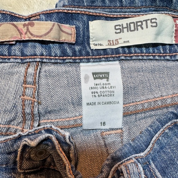 Levi's 515 Classic Denim Shorts - Picture 4 of 6